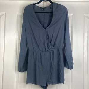 Airy romper flattering